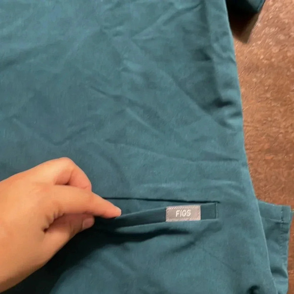 Figs shirt - Picture 6 of 7